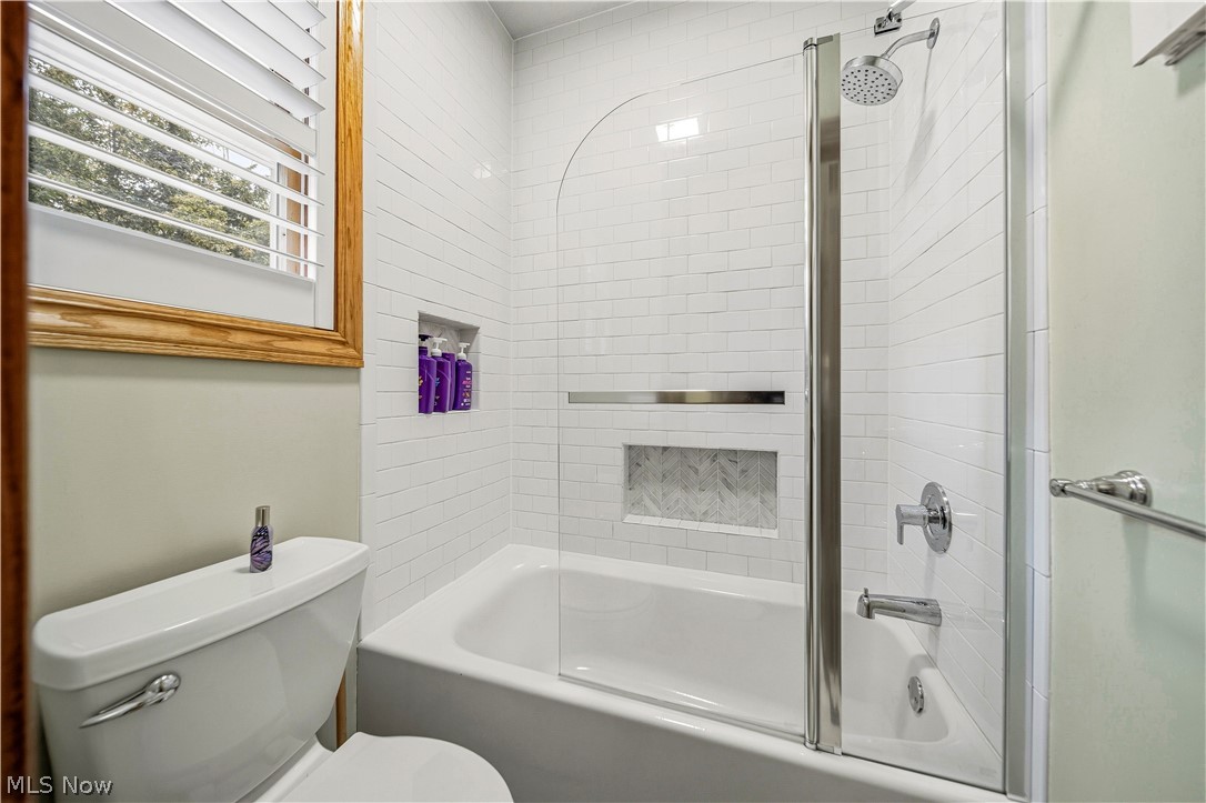 305 W Cedar Street Jefferson OH 44047