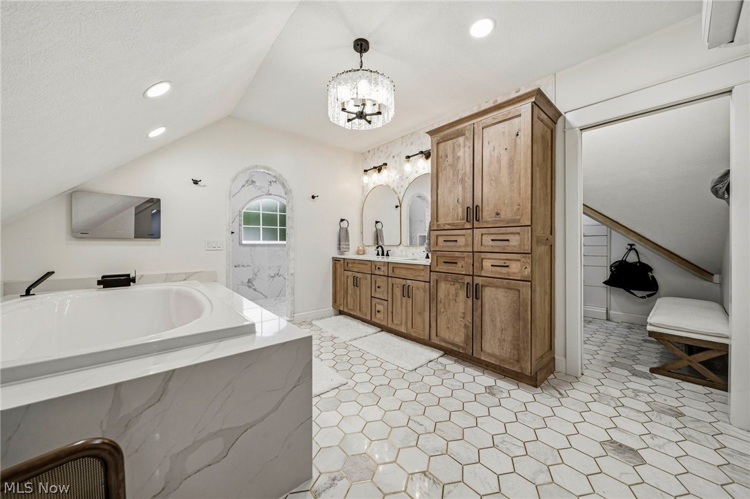 305 W Cedar Street Jefferson OH 44047