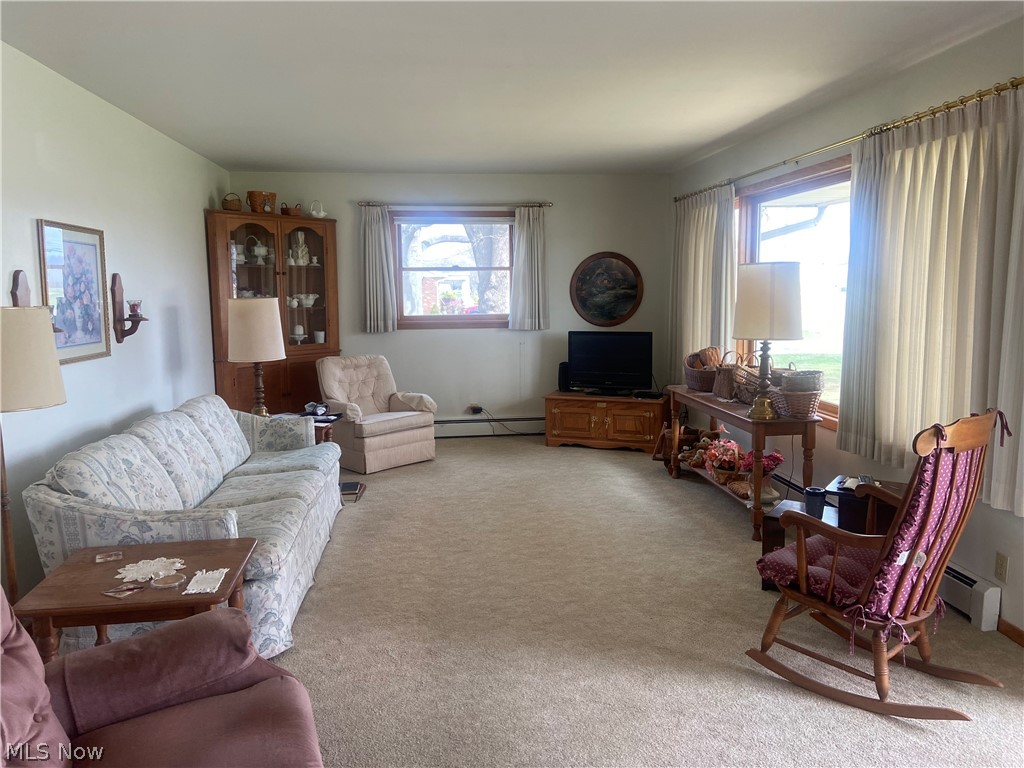 5671 E State Road Newcomerstown OH 43832