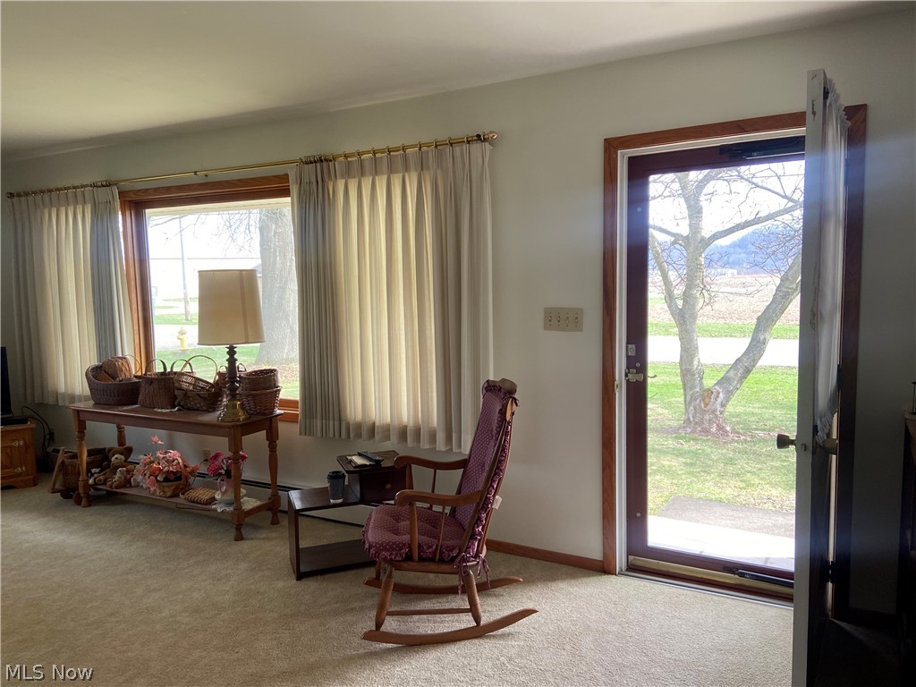 5671 E State Road Newcomerstown OH 43832