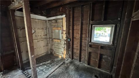 12913 Larchmere Boulevard Shaker Heights OH 44120