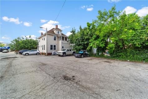 12913 Larchmere Boulevard Shaker Heights OH 44120