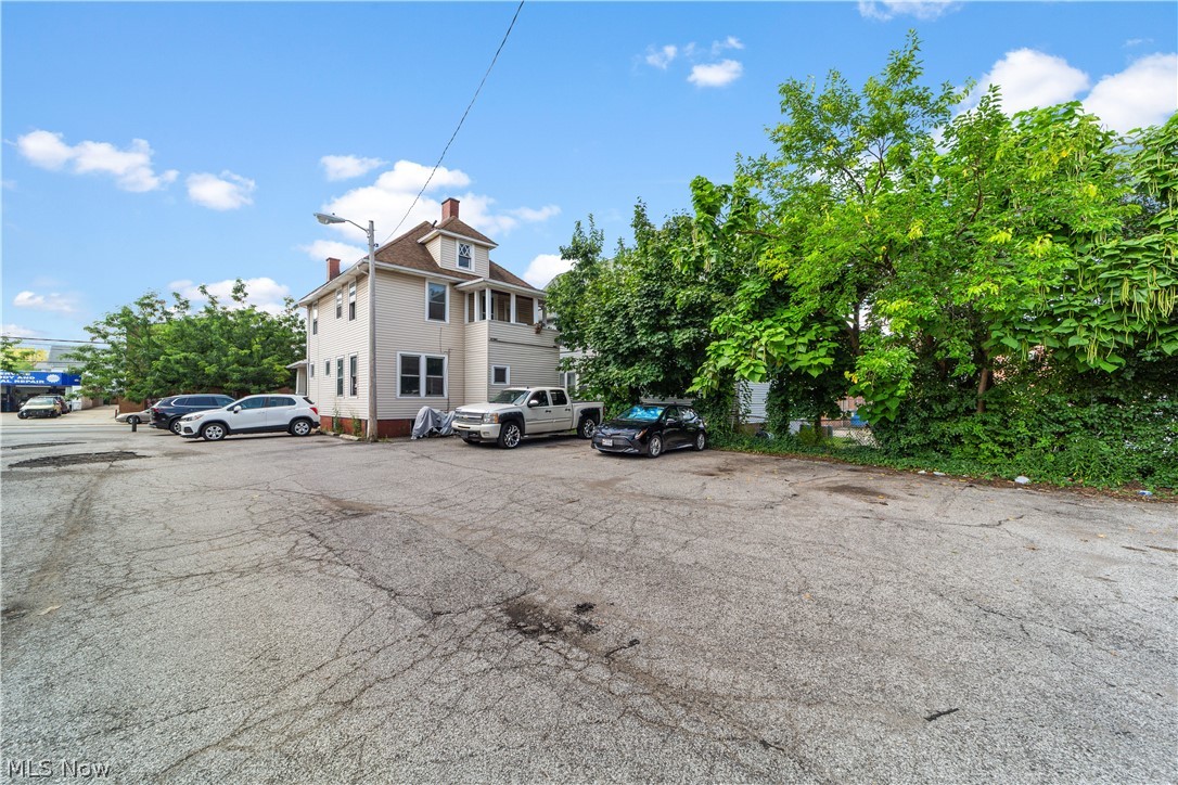 12913 Larchmere Boulevard Shaker Heights OH 44120