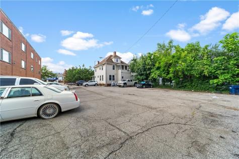 12913 Larchmere Boulevard Shaker Heights OH 44120