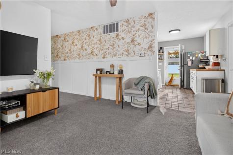 382 Marseilles Avenue Elyria OH 44035
