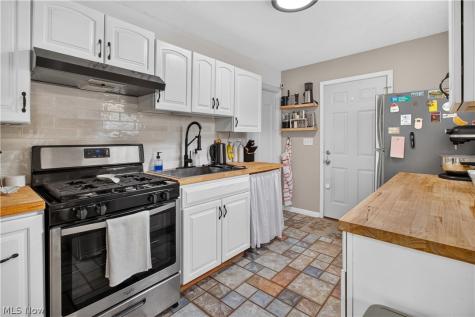 382 Marseilles Avenue Elyria OH 44035