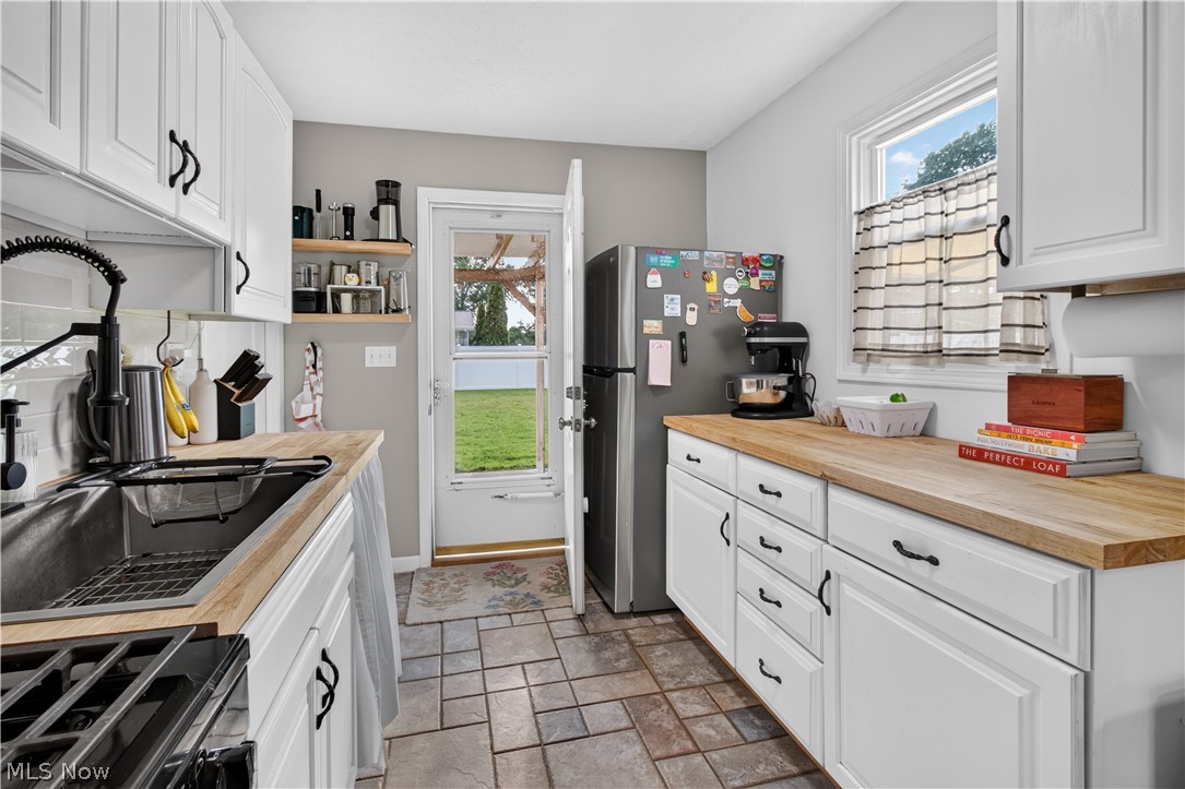 382 Marseilles Avenue Elyria OH 44035