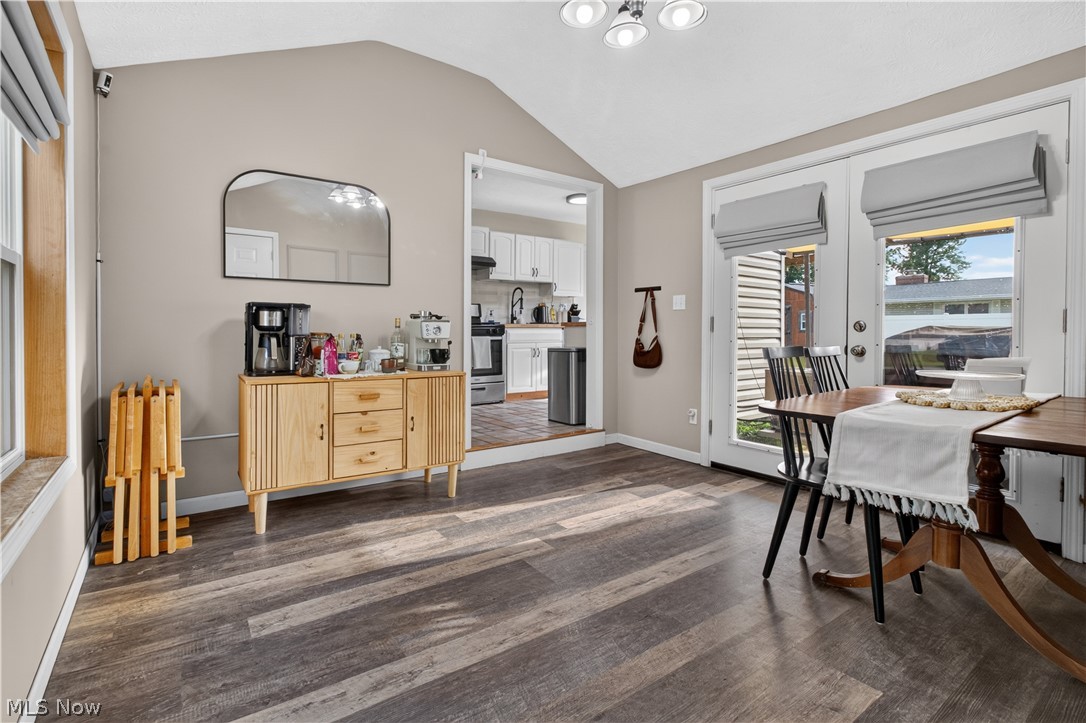 382 Marseilles Avenue Elyria OH 44035