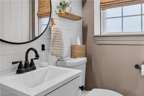 382 Marseilles Avenue Elyria OH 44035