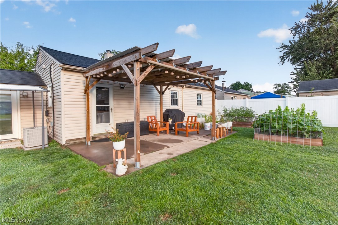 382 Marseilles Avenue Elyria OH 44035