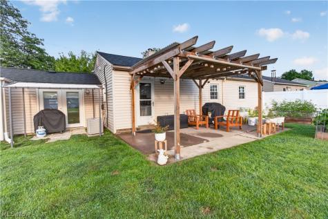 382 Marseilles Avenue Elyria OH 44035