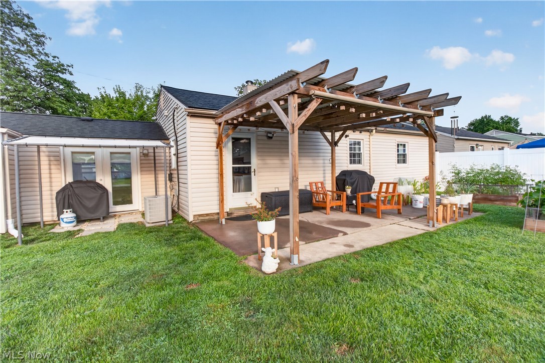 382 Marseilles Avenue Elyria OH 44035
