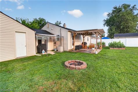 382 Marseilles Avenue Elyria OH 44035