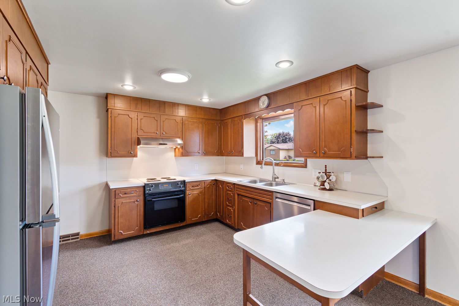 317 Mill Street NW Tuscarawas OH 44682