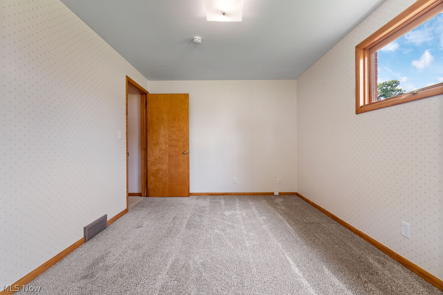 317 Mill Street NW Tuscarawas OH 44682