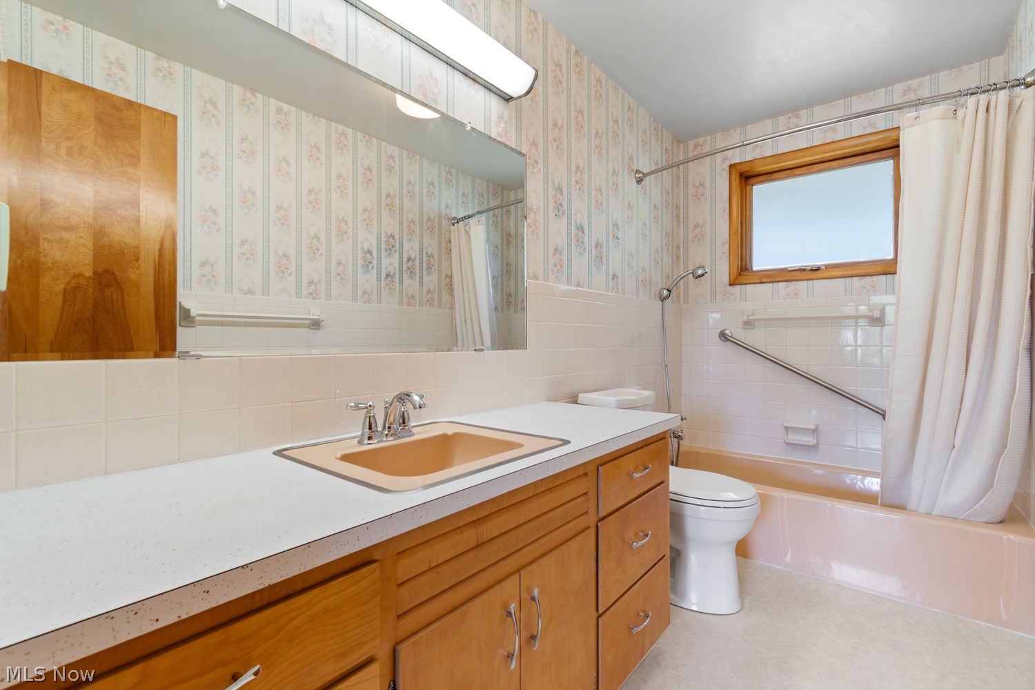 317 Mill Street NW Tuscarawas OH 44682