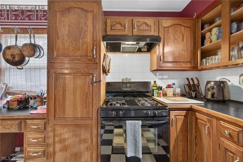 174 Pocantico Avenue Akron OH 44312