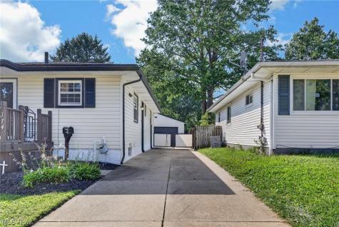 174 Pocantico Avenue Akron OH 44312
