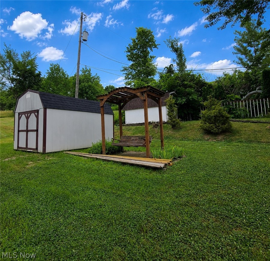 171 Pyle Place Adena OH 43901