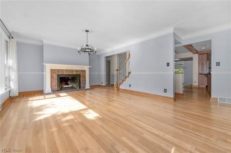 450 Lake Forest Drive Bay Village OH 44140
