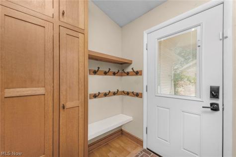 450 Lake Forest Drive Bay Village OH 44140