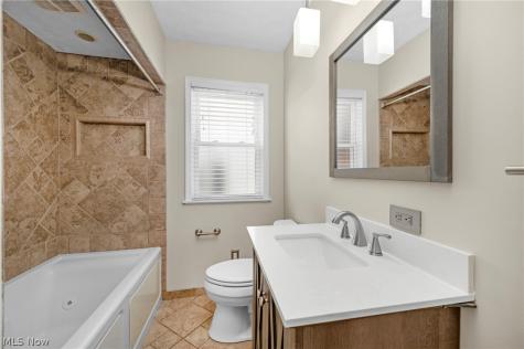 450 Lake Forest Drive Bay Village OH 44140