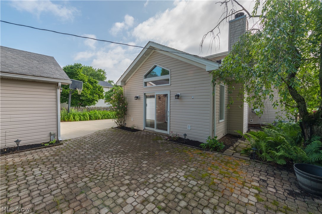 450 Lake Forest Drive Bay Village OH 44140