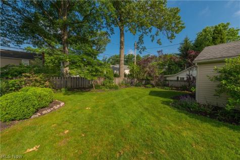 450 Lake Forest Drive Bay Village OH 44140