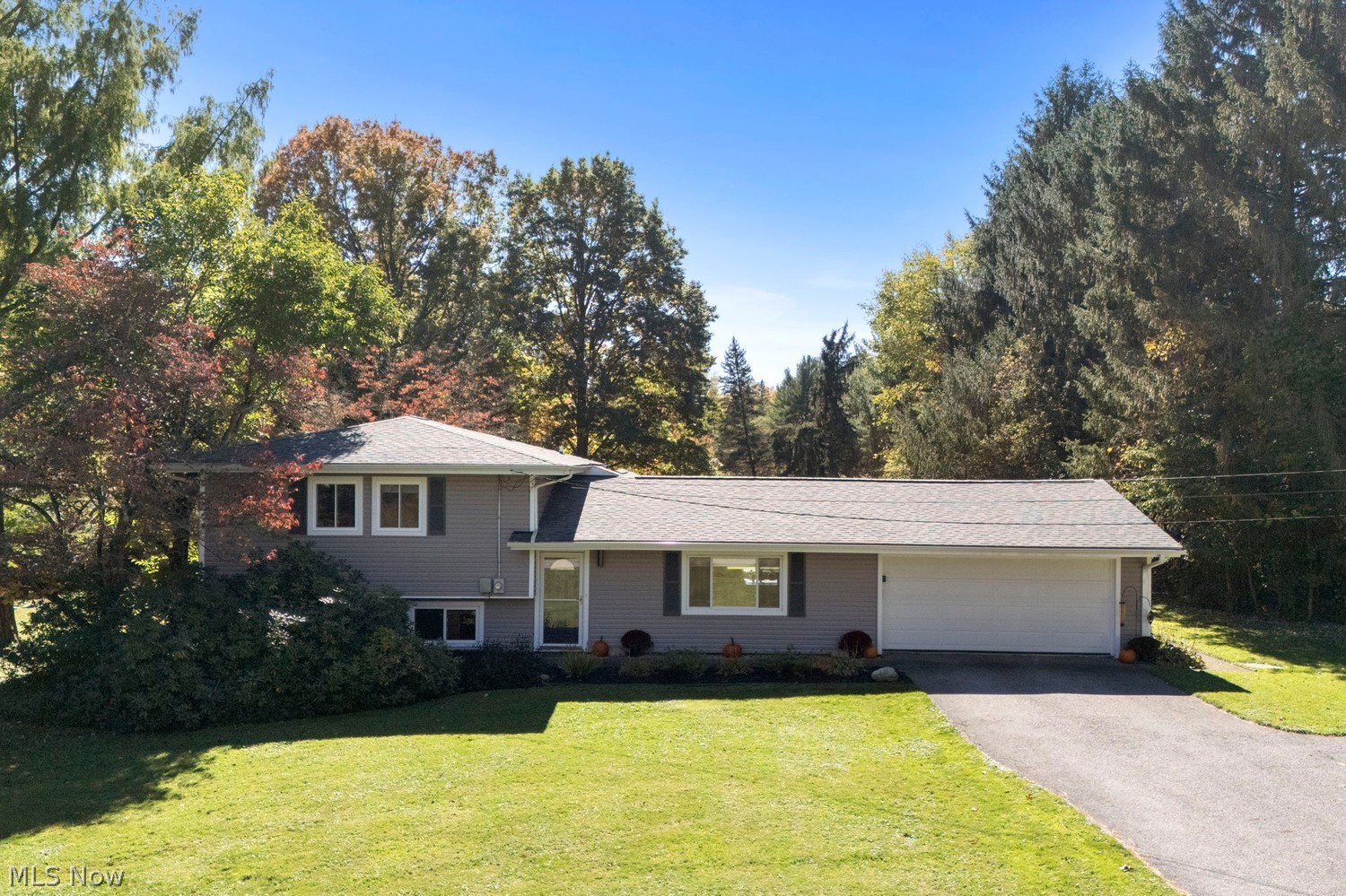9187 Pekin Road Novelty OH 44072