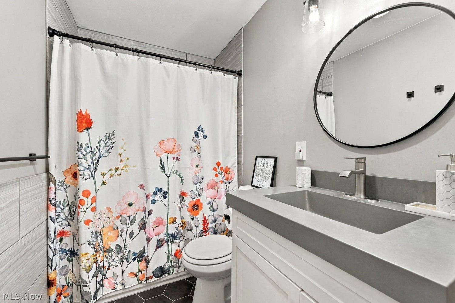 9187 Pekin Road Novelty OH 44072