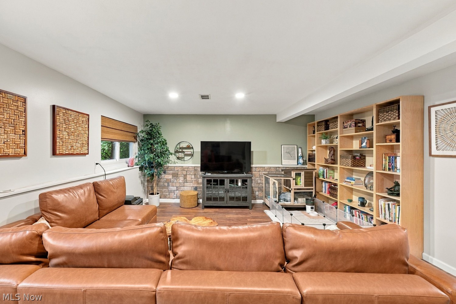 9187 Pekin Road Novelty OH 44072
