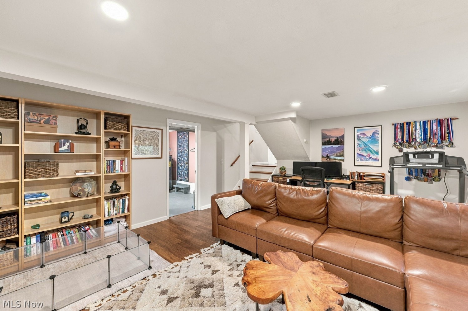 9187 Pekin Road Novelty OH 44072