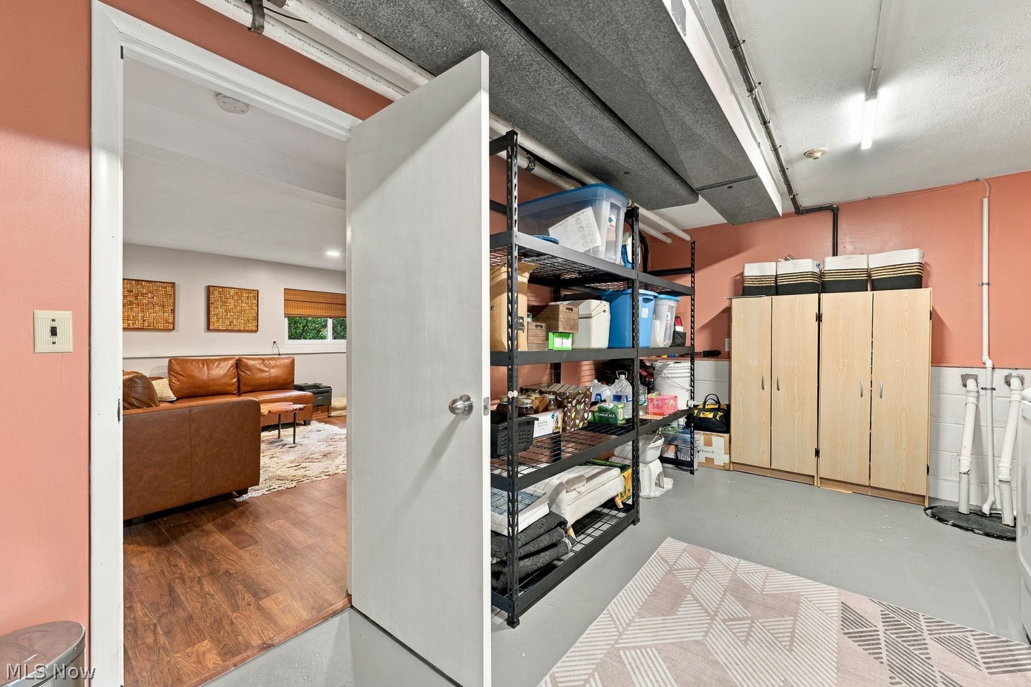 9187 Pekin Road Novelty OH 44072