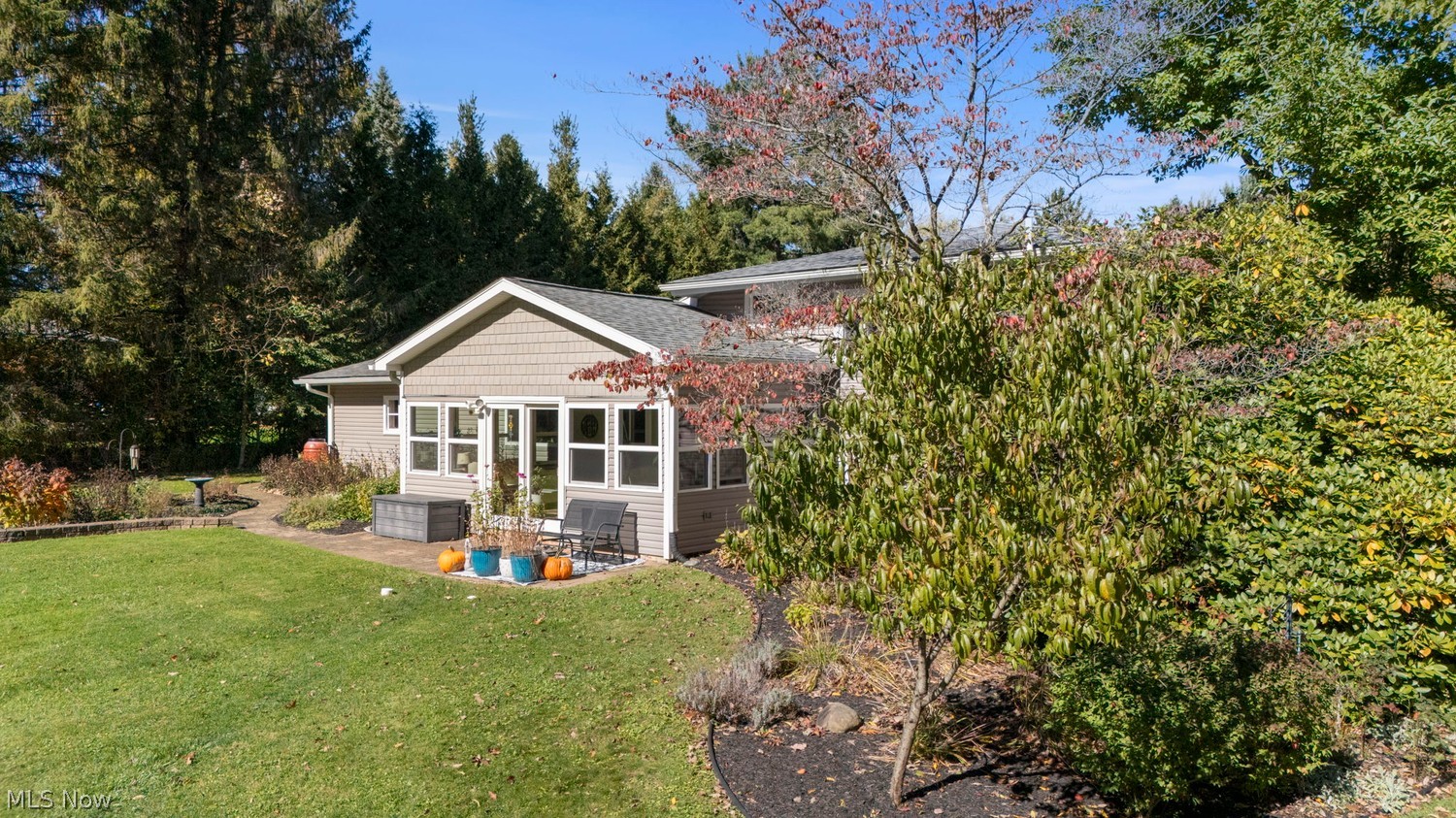 9187 Pekin Road Novelty OH 44072