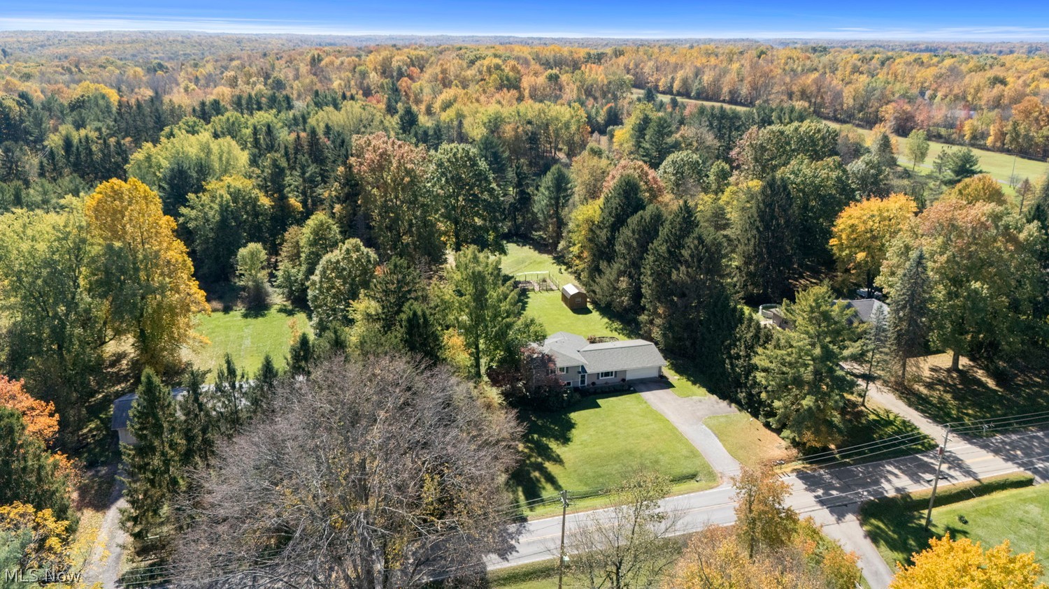 9187 Pekin Road Novelty OH 44072