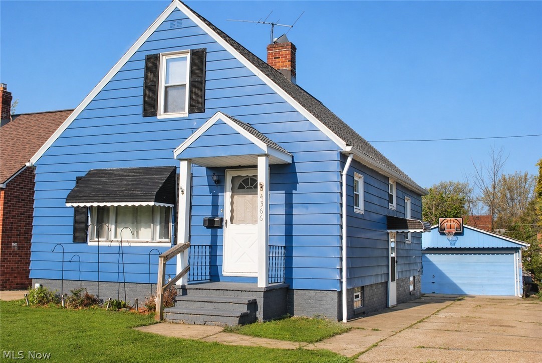 4366 W 60th Street Cleveland OH 44144
