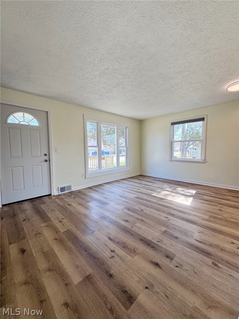 196 S Point Drive Avon Lake OH 44012