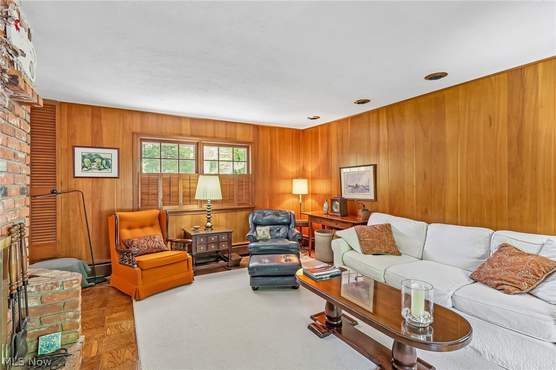 15322 Dale Road Chagrin Falls OH 44022