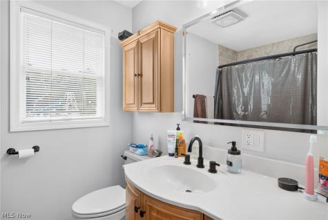 1313 Martin Road Mogadore OH 44260