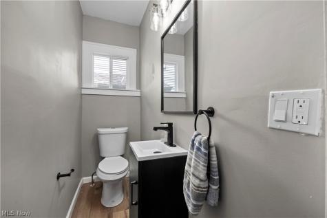 3249 W 100th Street Cleveland OH 44111