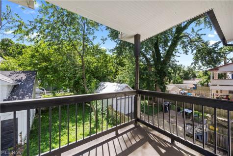 3249 W 100th Street Cleveland OH 44111