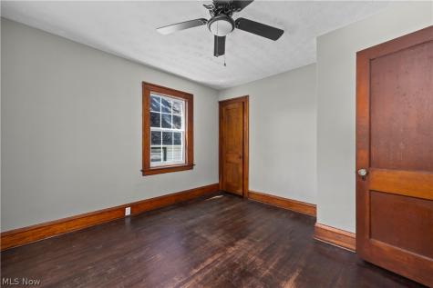 3249 W 100th Street Cleveland OH 44111
