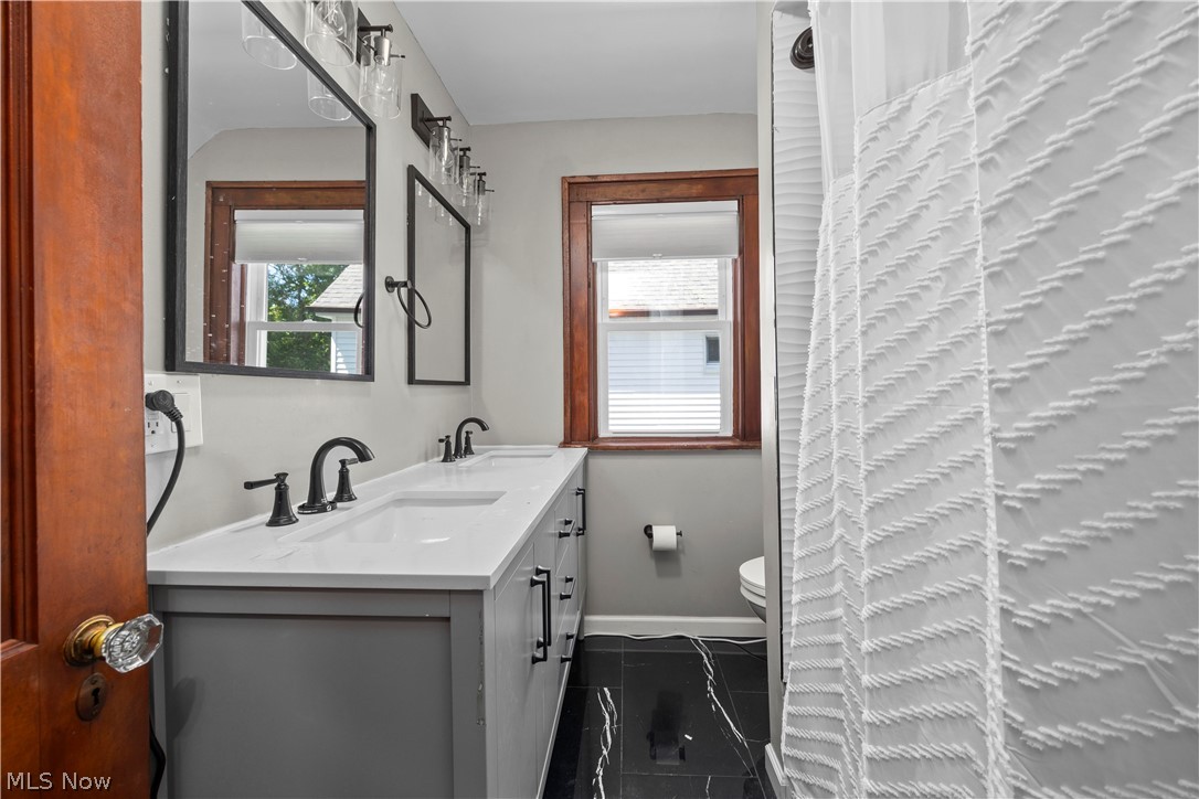 3249 W 100th Street Cleveland OH 44111
