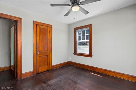 3249 W 100th Street Cleveland OH 44111