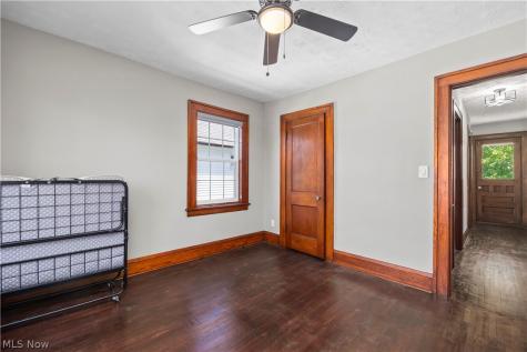 3249 W 100th Street Cleveland OH 44111