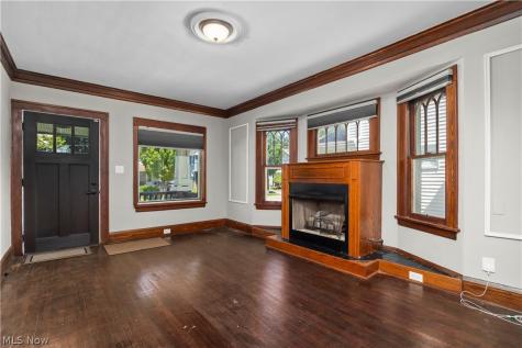 3249 W 100th Street Cleveland OH 44111