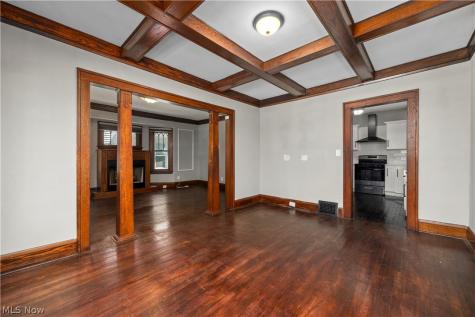 3249 W 100th Street Cleveland OH 44111
