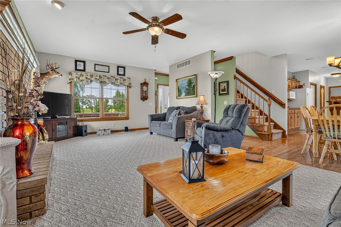 9276 Columbus Road NE Louisville OH 44641