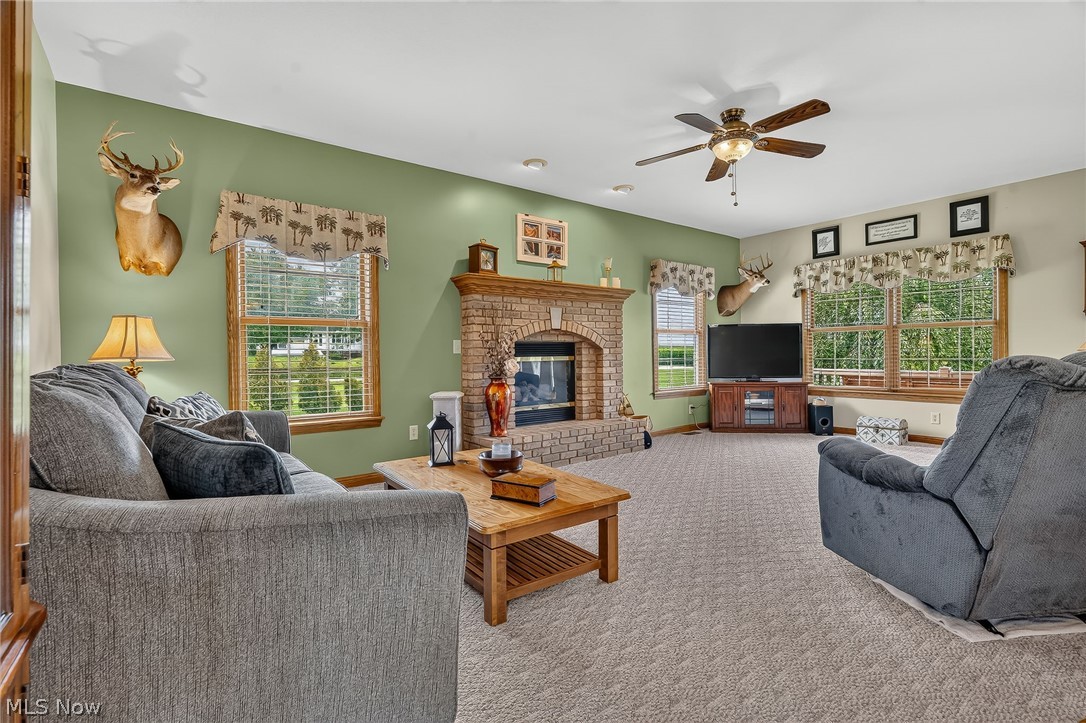 9276 Columbus Road NE Louisville OH 44641