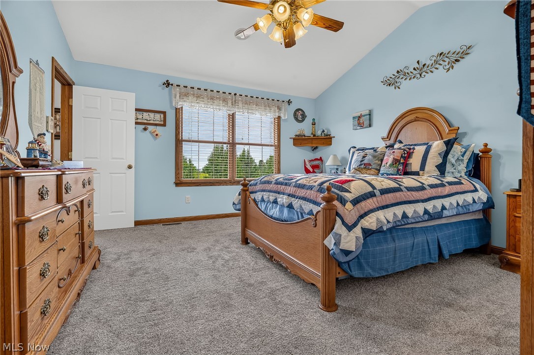 9276 Columbus Road NE Louisville OH 44641